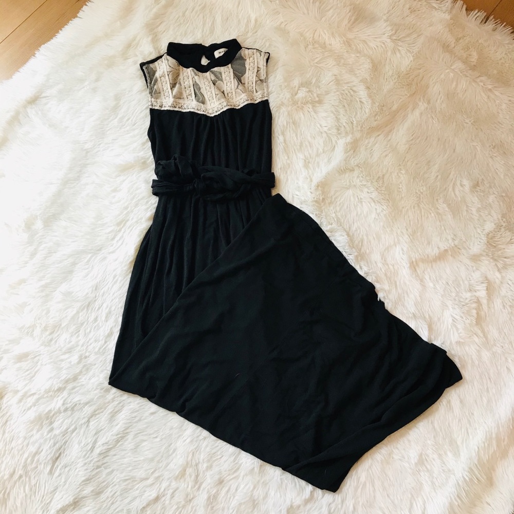 Monteau Black Sleeveless White Lattice Maxi Dress